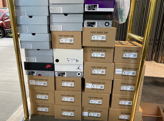 Sneaker delivery